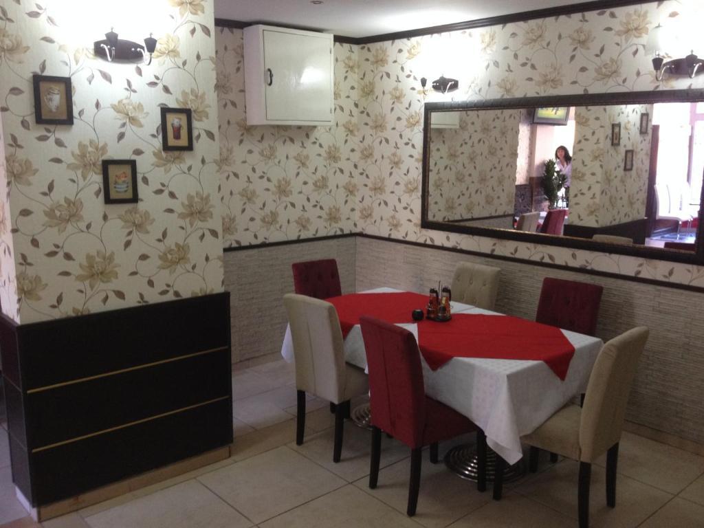 Hotel Elena Veliko Tarnovo Buitenkant foto