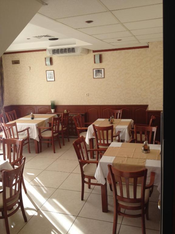 Hotel Elena Veliko Tarnovo Buitenkant foto