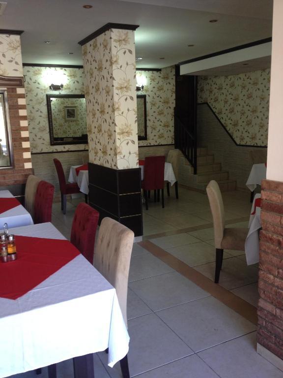 Hotel Elena Veliko Tarnovo Buitenkant foto