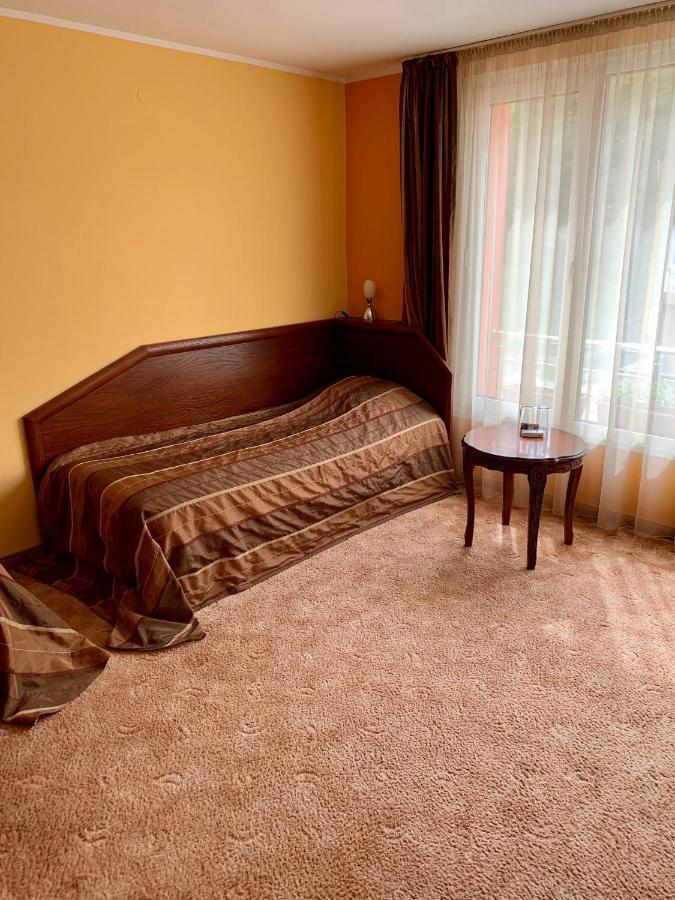 Hotel Elena Veliko Tarnovo Buitenkant foto