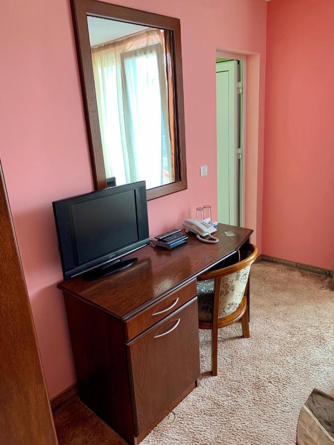 Hotel Elena Veliko Tarnovo Buitenkant foto