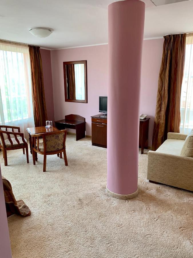 Hotel Elena Veliko Tarnovo Buitenkant foto