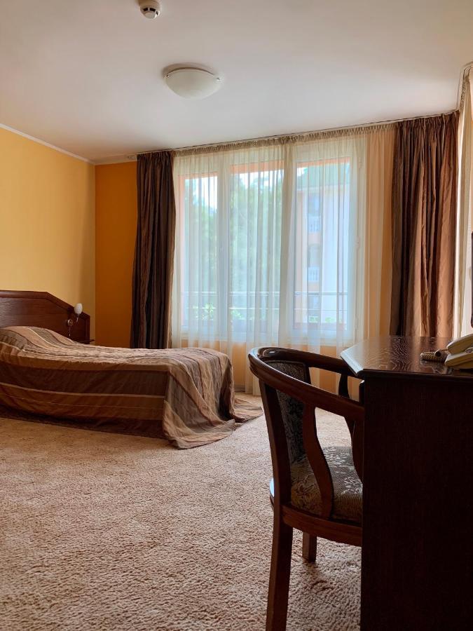 Hotel Elena Veliko Tarnovo Buitenkant foto
