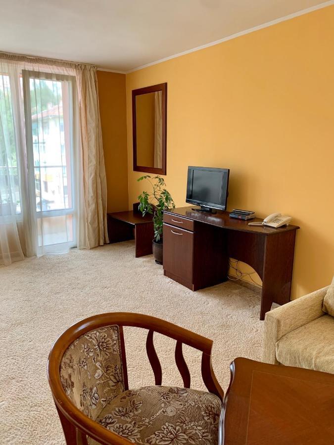 Hotel Elena Veliko Tarnovo Buitenkant foto