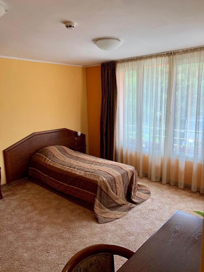 Hotel Elena Veliko Tarnovo Buitenkant foto